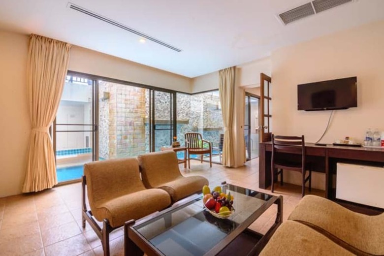 Patong Lodge Hotel