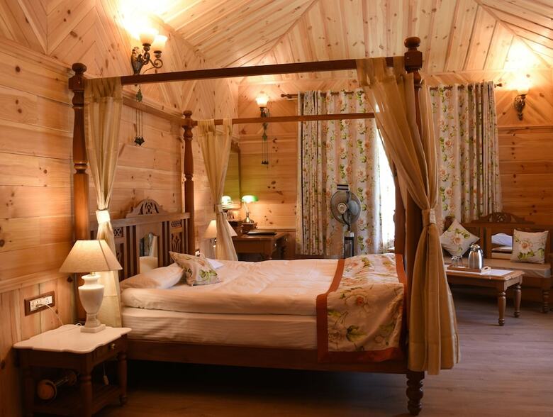 Hotel Urvashi's Retreat