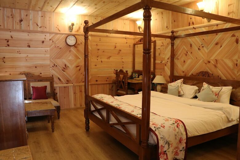 Hotel Urvashi's Retreat
