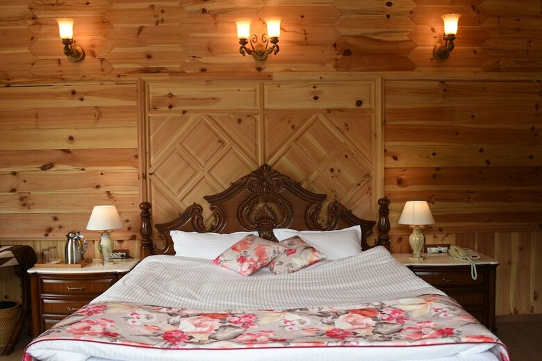 Hotel Urvashi's Retreat