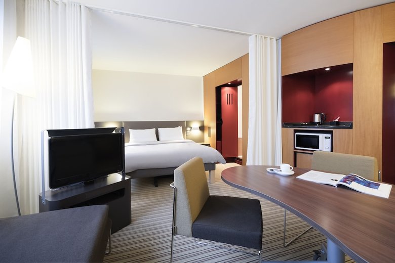 Hotel Novotel Suites Paris Nord 18�me