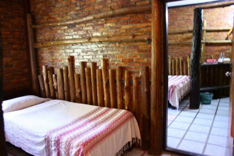 Hotel Srinual Lodge