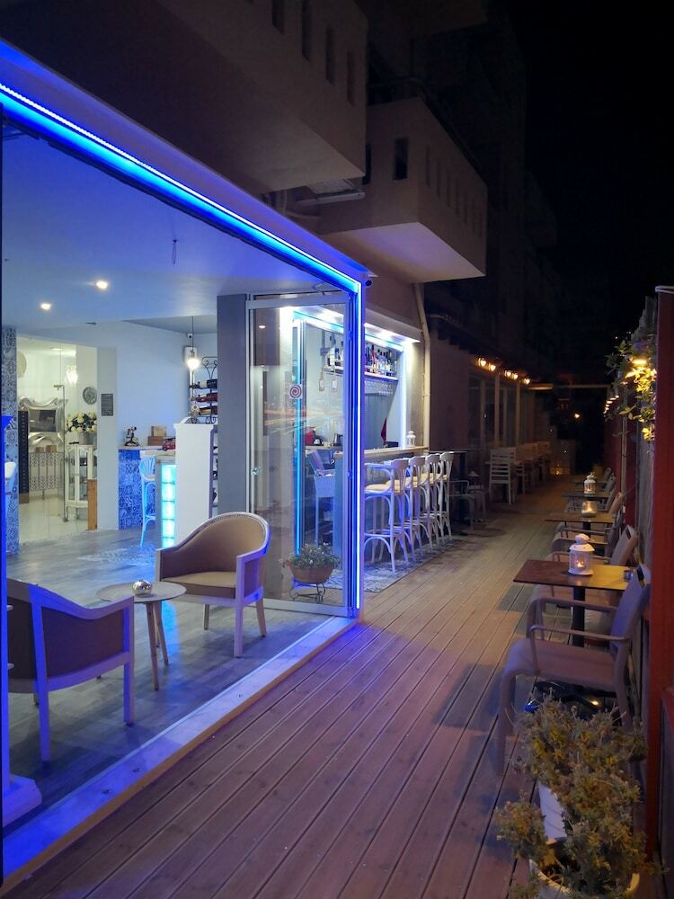 Thalia Deco City & Beach Hotel