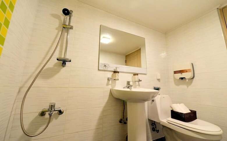 Hotel Hj House