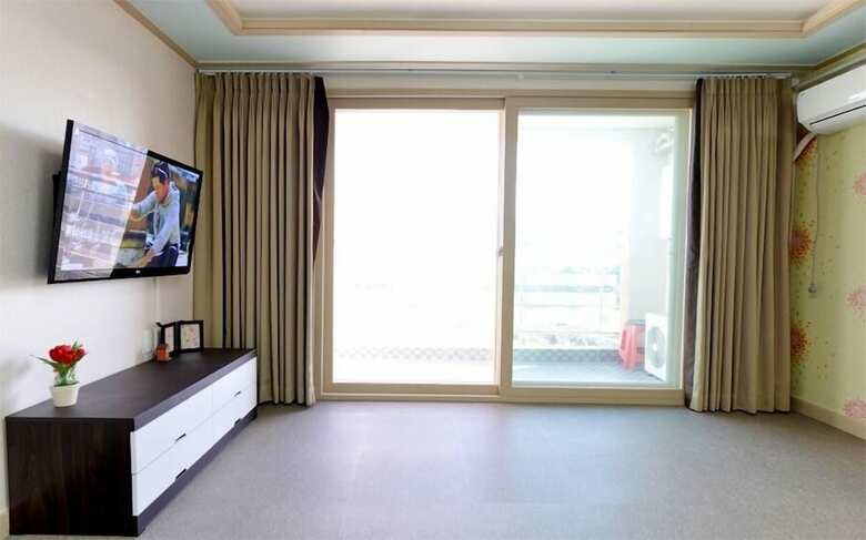Hotel Hj House