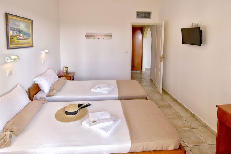 Aparthotel Aspri Petra