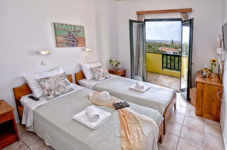 Aparthotel Aspri Petra