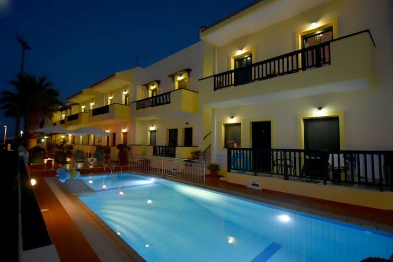 Aparthotel Aspri Petra