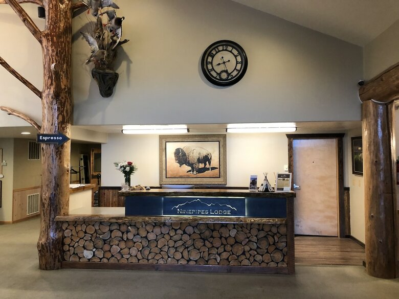 Hotel Ninepipes Lodge