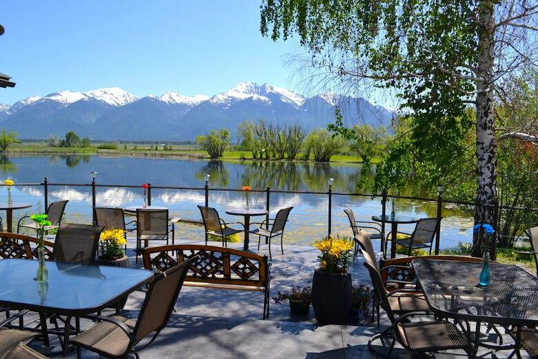 Hotel Ninepipes Lodge