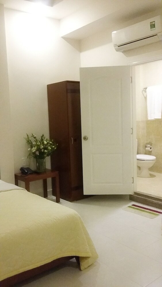 Giang Son 3 Hotel