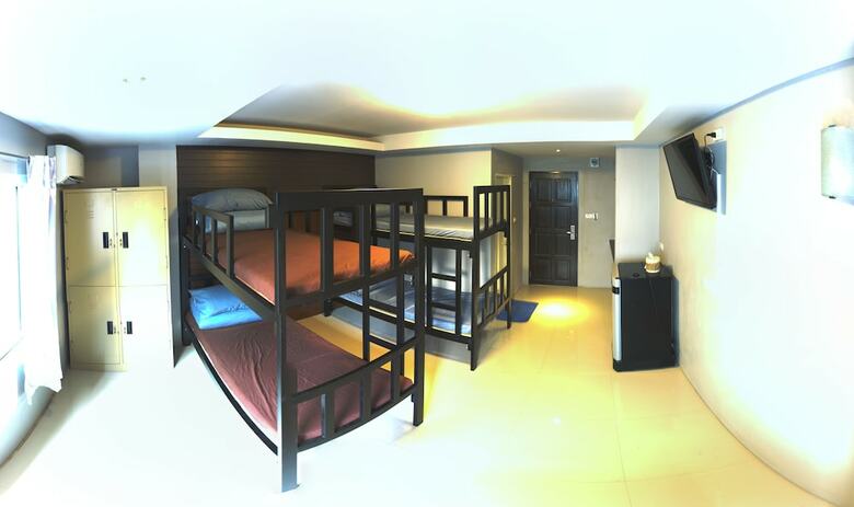 Hotel The Avail