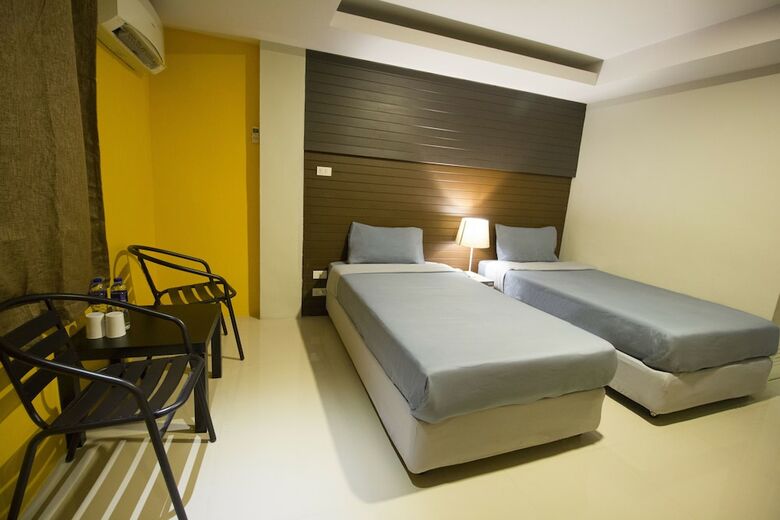 Hotel The Avail