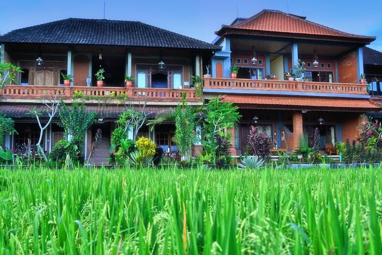 Hotel Danasari Homestay