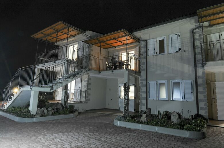Gf Apartments - Li Seddi