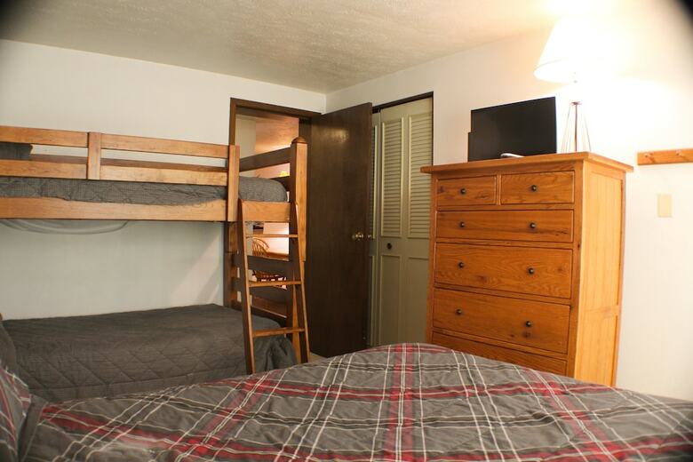 Chateaux Condominiums By Crested Butte Lodging