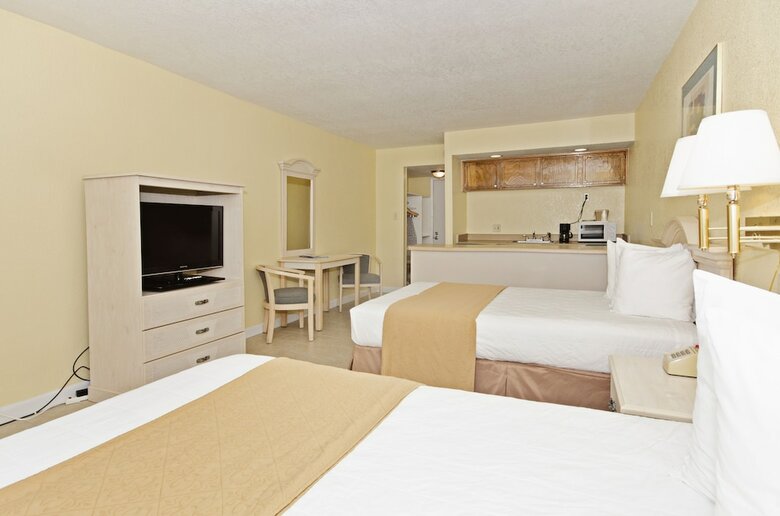 Hotel John Yancey Oceanfront Inn