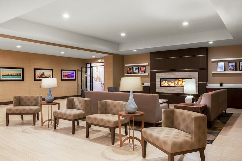 Hotel Holiday Inn La Mirada
