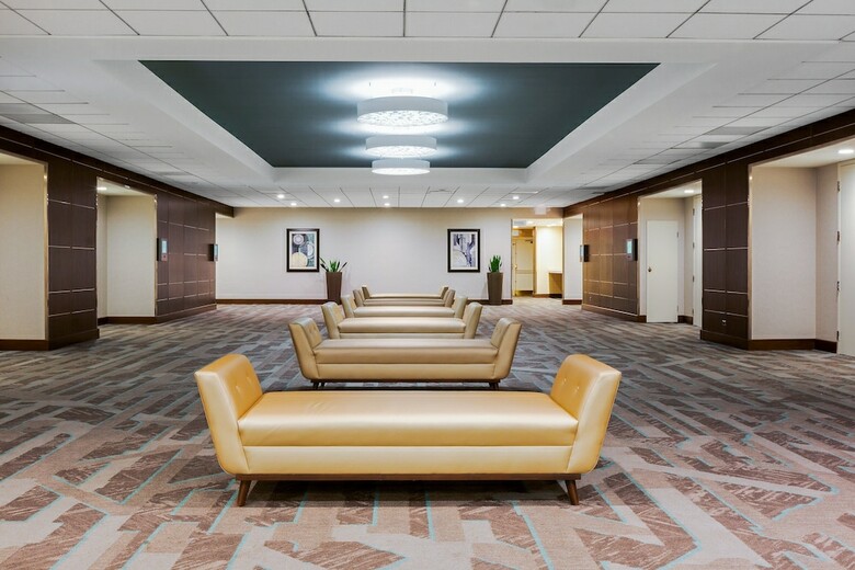 Hotel Holiday Inn La Mirada