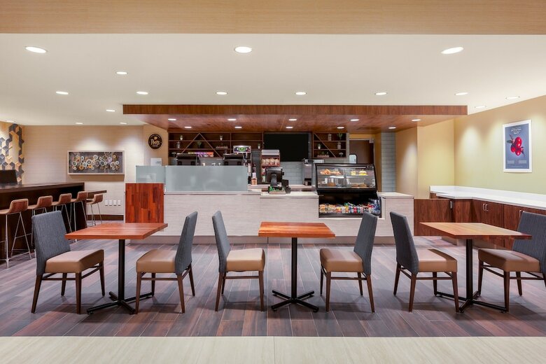 Hotel Holiday Inn La Mirada