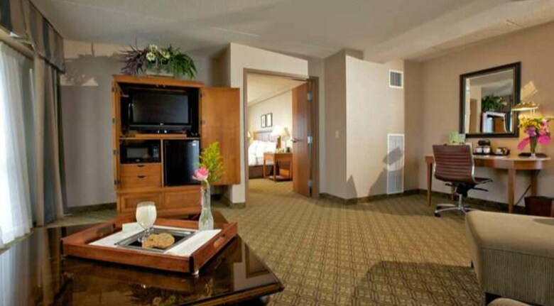 Doubletree By Hilton Hotel Bay City - Riverfront