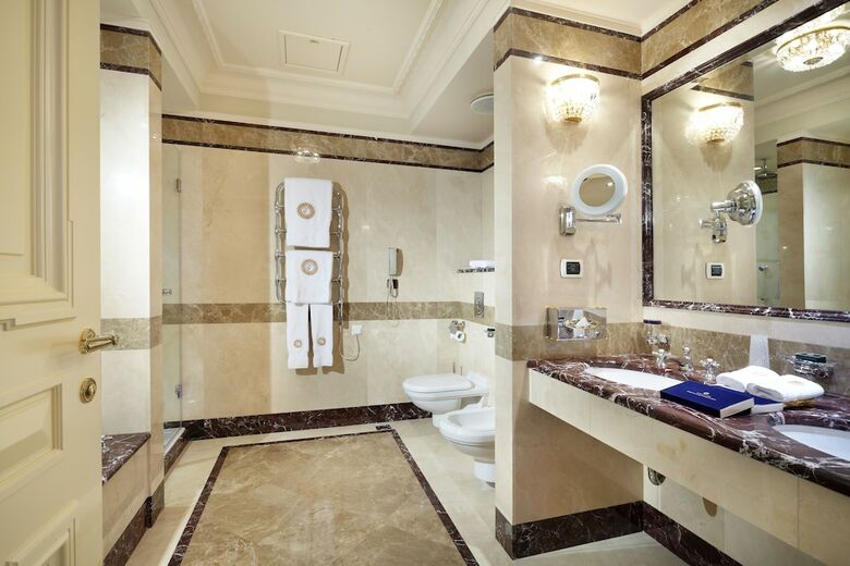 The Taleon Imperial Hotel