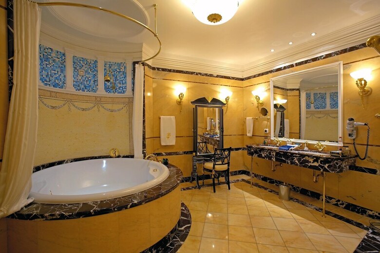 The Taleon Imperial Hotel