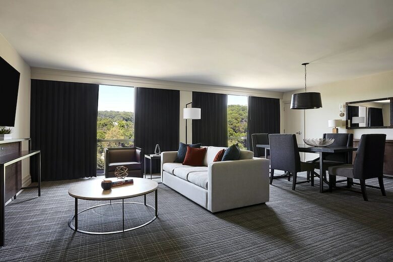 Hotel Westchester Marriott