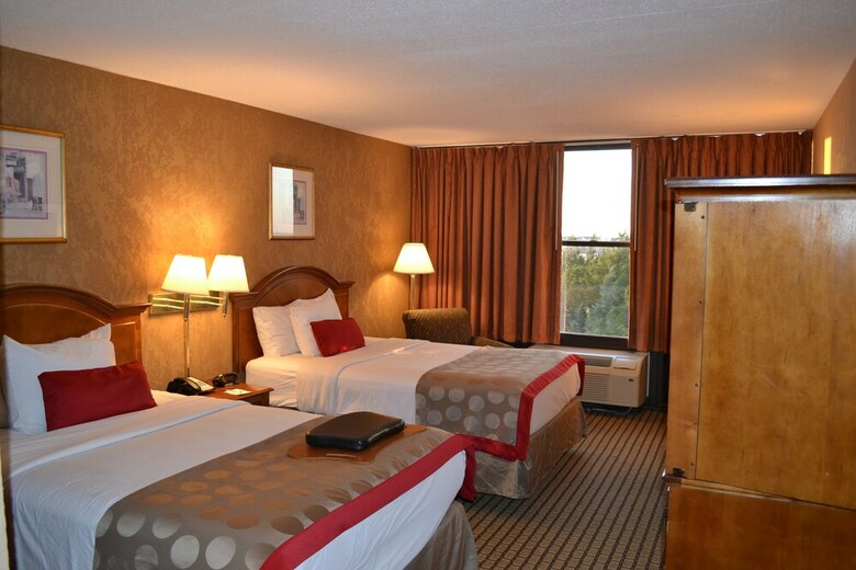Hotel Ramada By Wyndham West Atlantic City