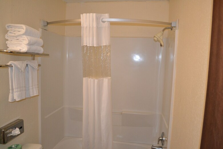 Hotel Ramada By Wyndham West Atlantic City