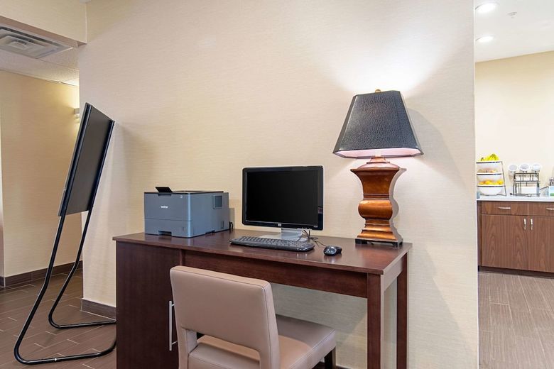Hotel Comfort Inn And Suites Fredericksburg