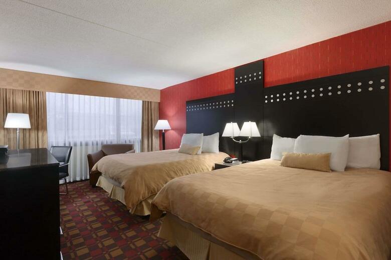 Hotel Ramada By Wyndham Rochelle Park Near Paramus
