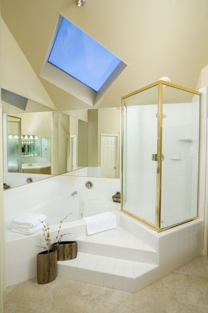 Mount Bachelor Village Resort