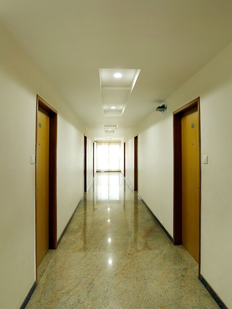 Oyo 381 Hotel Sybaritic Suites Gachibowli