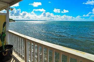 Lemontree Oceanfront Cottages