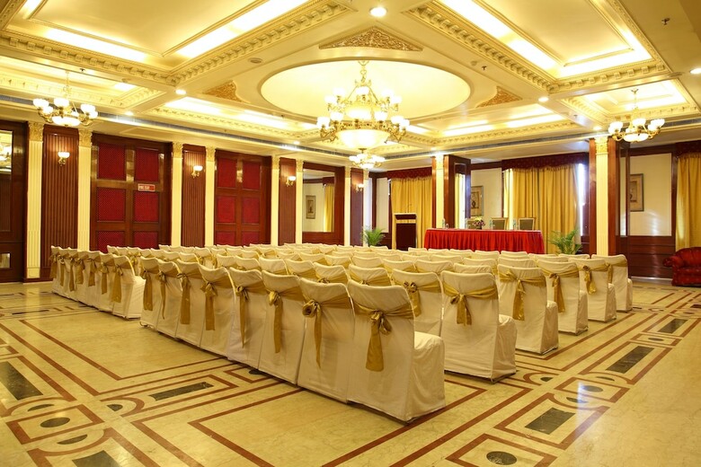 Hotel Om Tower
