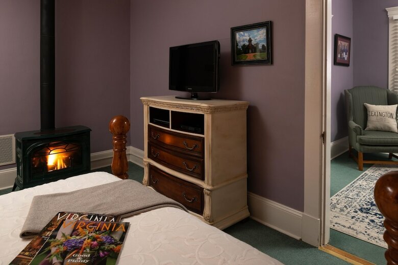Bed & Breakfast Steeles Tavern Manor