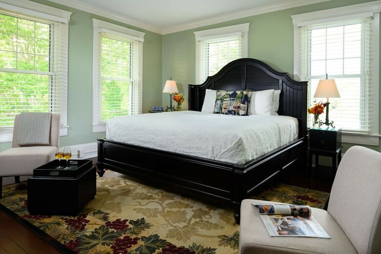Bed & Breakfast Steeles Tavern Manor
