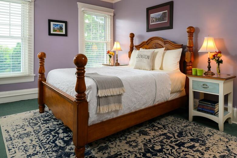 Bed & Breakfast Steeles Tavern Manor