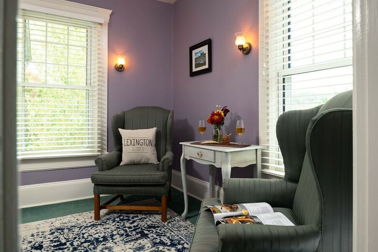 Bed & Breakfast Steeles Tavern Manor