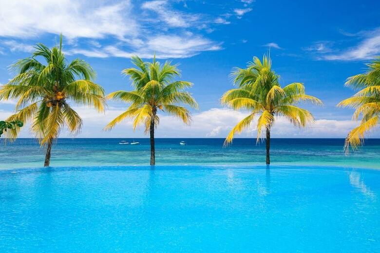 Hotel Grand Roatan Caribbean Resort