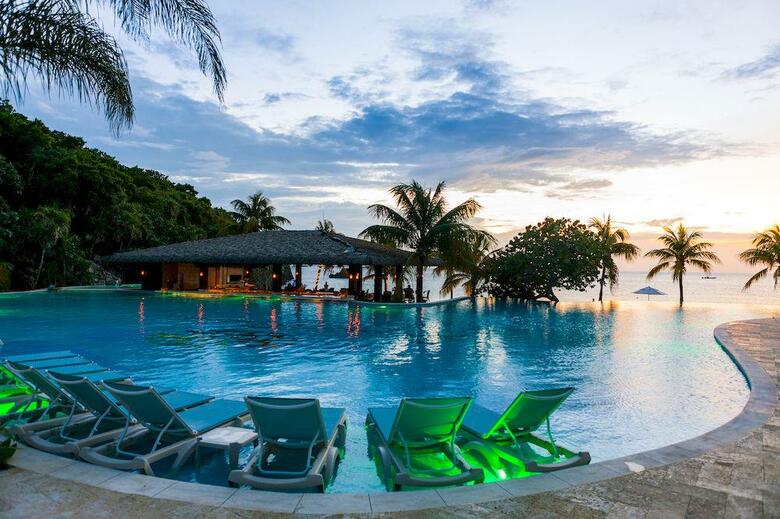 Hotel Grand Roatan Caribbean Resort