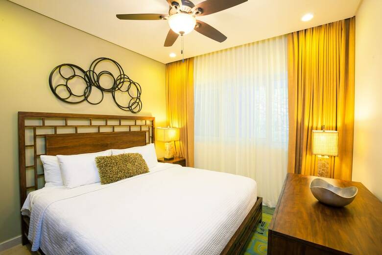 Hotel Grand Roatan Caribbean Resort