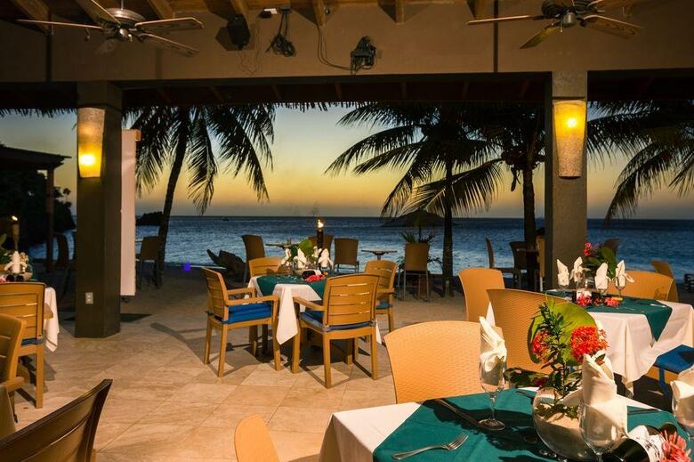 Hotel Grand Roatan Caribbean Resort