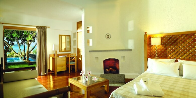 Elounda Peninsula All Suite Hotel