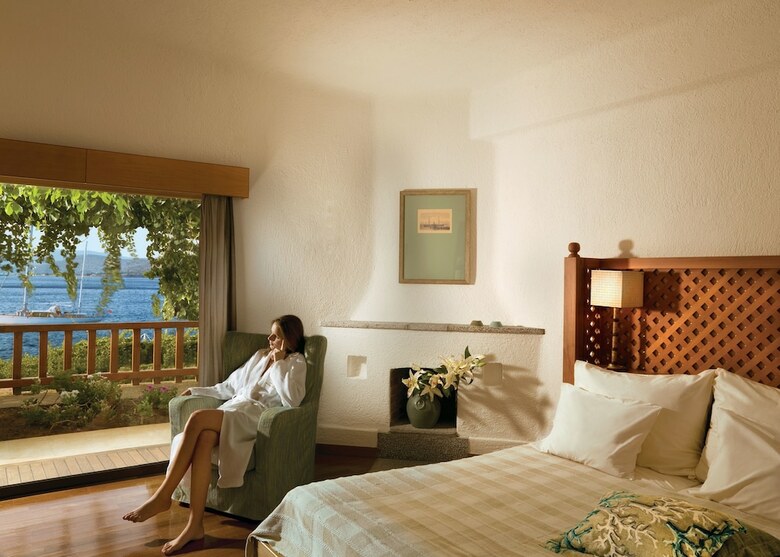 Elounda Peninsula All Suite Hotel