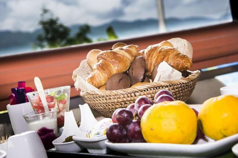 Hotel Viewpoint Lodge & Fine Cuisines