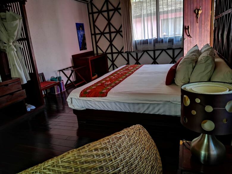 Hotel Viewpoint Lodge & Fine Cuisines