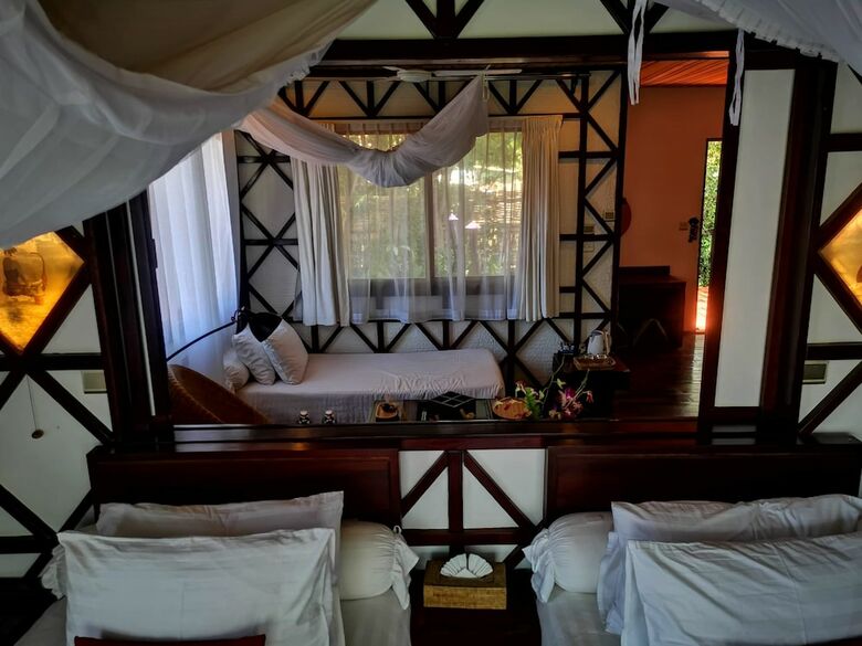 Hotel Viewpoint Lodge & Fine Cuisines