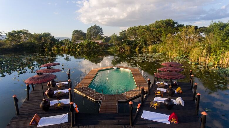 Hotel Viewpoint Lodge & Fine Cuisines